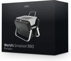 Mikamax Draagbare Mini BBQ - Barbecue - 's Werelds Kleinste Barbecue - Past In Je Broekzak - 18 × 6 × 15,5 Cm - 714 Gram - Mat Zwart -Barbecues Winkel 1200x1023