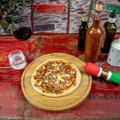 Boska Pizzaplank Friends L - BBQ Accessoires - Eikenhout - Handige Opvanggeul - Ø 34 Cm -Barbecues Winkel 1200x1200 218