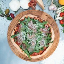 Boska Pizzaplank Friends L - BBQ Accessoires - Eikenhout - Handige Opvanggeul - Ø 34 Cm -Barbecues Winkel 1200x1200 220