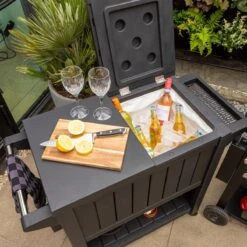 BluMill BBQ Tafel - Inclusief Koelvak 80 Liter - Op Wieltjes - Met Flessenopener - 102 X 46 X 86,5 Cm -Barbecues Winkel 1200x1200 412