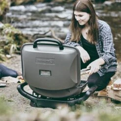 Burnhard Draagbare 2-Branders Gasbarbecue - Afdekhoes - BBQ Wayne -Barbecues Winkel 1200x1200 627