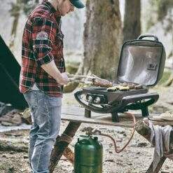 Burnhard Draagbare 2-Branders Gasbarbecue - Afdekhoes - BBQ Wayne -Barbecues Winkel 1200x1200 634