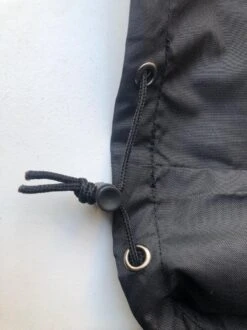 Merkloos Kamado BBQ Medium Beschermhoes Cover Tot 21" Inch - Zwart - O.a. Patton, Big Green Egg, Grill Guru, Black Bastard -Barbecues Winkel 899x1200 7