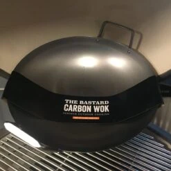 The Bastard Carbon Steel Wok -Barbecues Winkel 1200x1200